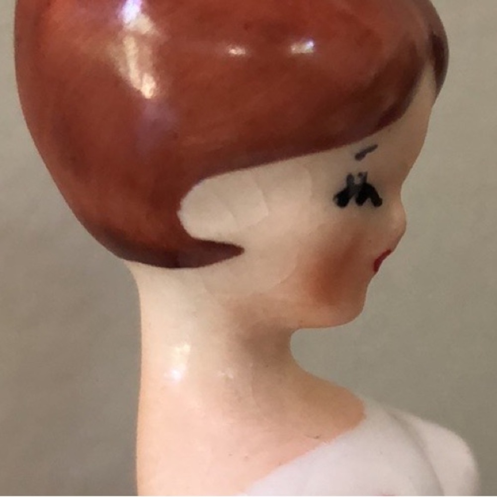 Lefton's Sweet Sixteenth Ceramic Porcelain Figurine w/Cake- Vintage Cake Topper - Picture 12 of 13